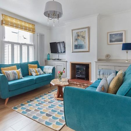 Spacious Coastal Cottage Close To Beach - Bailey Cottage Deal Buitenkant foto