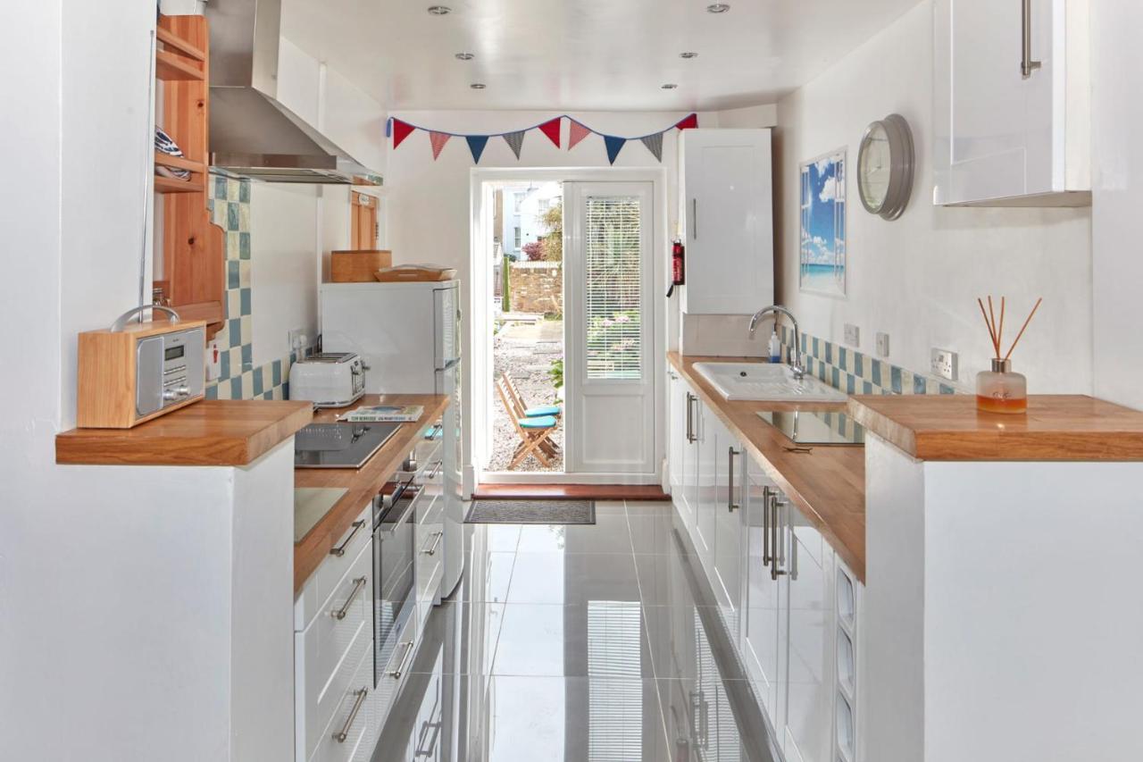 Spacious Coastal Cottage Close To Beach - Bailey Cottage Deal Buitenkant foto