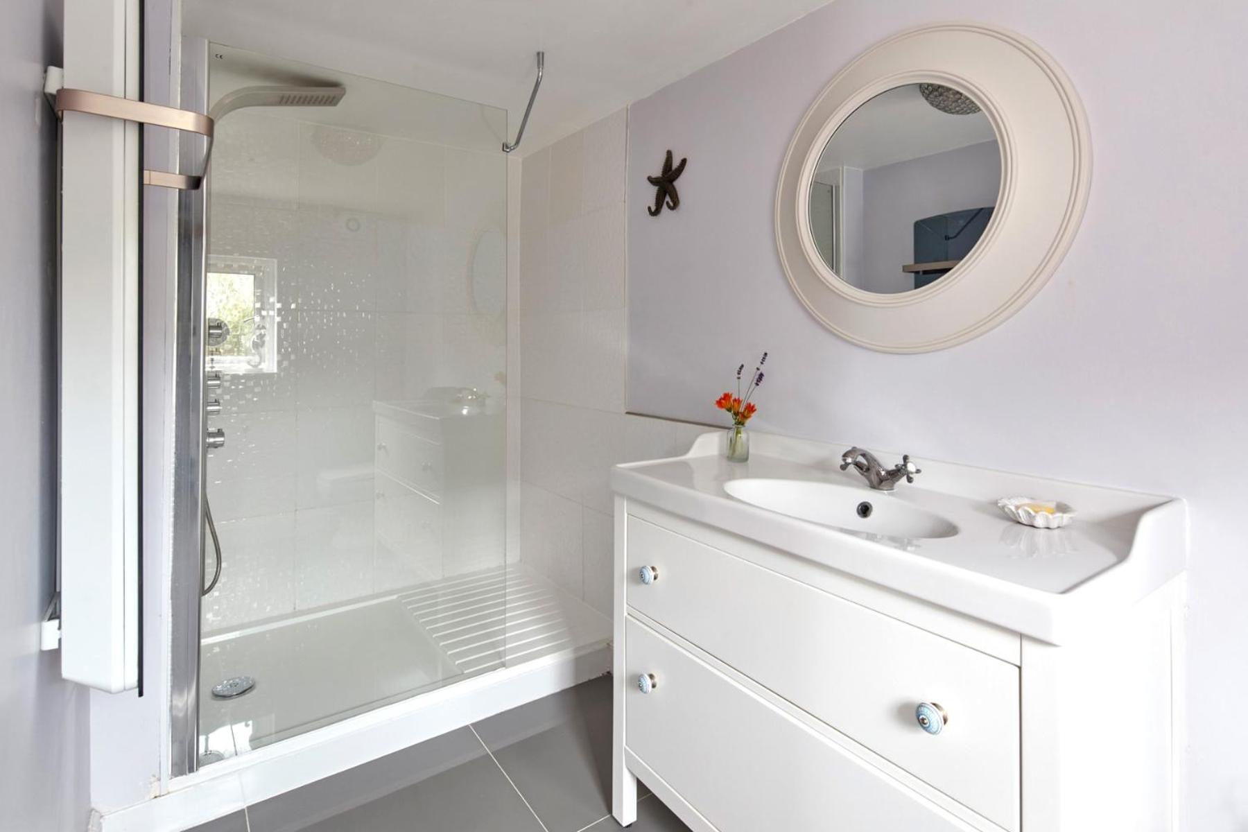 Spacious Coastal Cottage Close To Beach - Bailey Cottage Deal Buitenkant foto