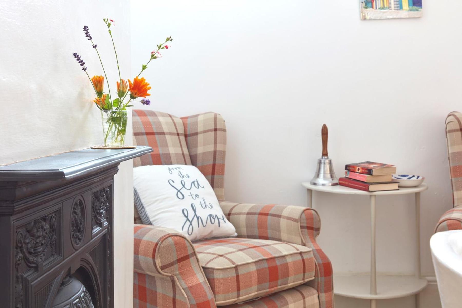 Spacious Coastal Cottage Close To Beach - Bailey Cottage Deal Buitenkant foto